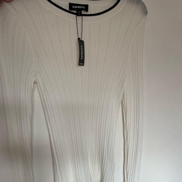 Express top - Picture 1 of 3